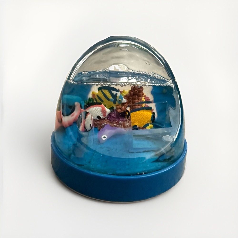 Vintage Fish Liquid Aquarium Pen Holder Desk Floating Scene Made In China